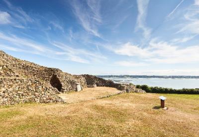 18PLGSNOU-Cairn-Barnenez-600px--ALamoureux-MG-3232