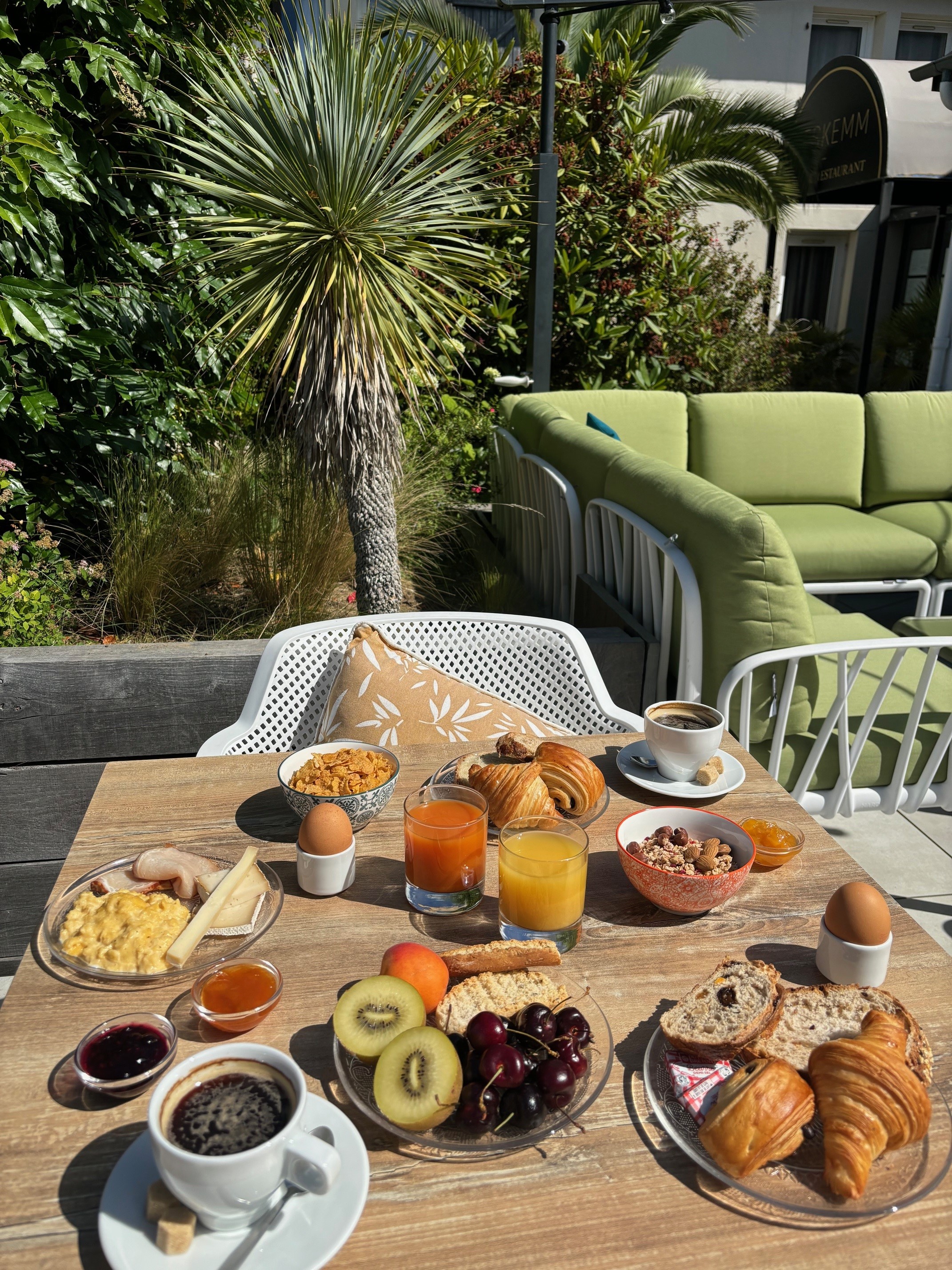 Hotel Eskemm_Saint-Brieuc_Petit Dejeuner (1)