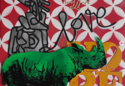 Green Rhino sur fond rouge