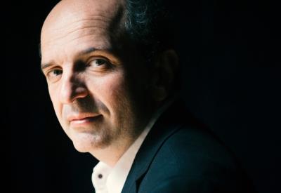 Denis-Pascal-HD-1-credit-Jean-Baptiste-Millot-885x520