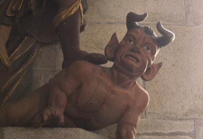 Le Juch - Eglise statue Le Diable