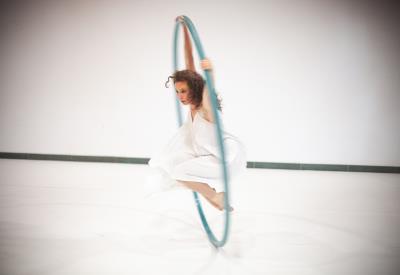 Noémie de la Compagnie l'Arbre danseuse