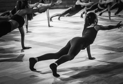 dance-4819295_1920_librededroit