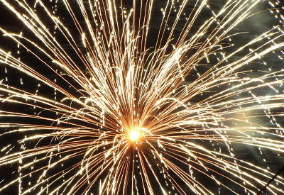 feu-d-artifice-Saint-Nicolas-des-Eaux Pluméliau-Bieuzy Vallée du Blavet