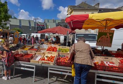 quimper-marche-du-samedi-photo-bernard-galeron-1-1-1